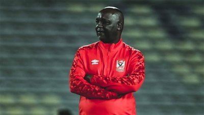 أهم لاعب في الأهلي ينفجر فى وجه موسيمانى مش هالعب فى المركز ده تانى