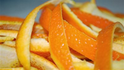 قشر البرتقال صيدلية فى منزلك ينقص الوزن ويحمي الأسنان من التسوس