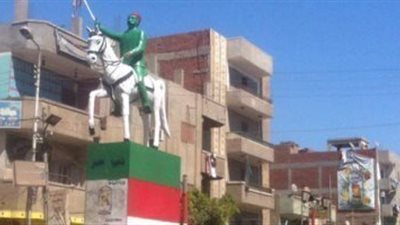 محافظة الشرقية تحول تمثال الزعيم أحمد عرابى لشكل يشبه الرجل الأخضر
