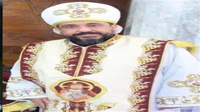 موت مفاجئ لكاهن باييارشية الوادي الجديد بعد عام من رسامته والبابا ينعيه