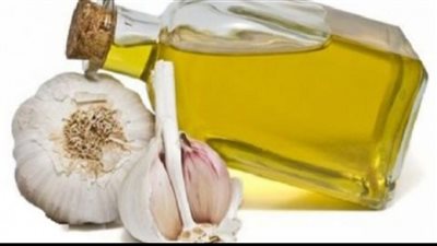 انقع الثوم في زيت الزيتون لمدة ليله واحده وشاهد بنفسك ماسيحدث