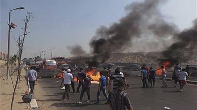 شاهد عاجل اهالي طوخ يهتفون ويقطعون الطريق الزراعي تعرف علي السبب والتفاصيل