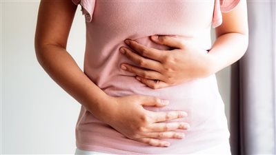 أقوى خمس مشروبات طبيعية تخلصك من الانتفاخ والغازات في دقائق قليلة