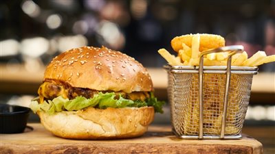 مضيعين فلوسهم على المطاعم مواليد هذه الأبراج مش بيحبوا اكل البيت