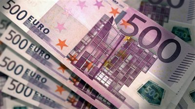 سعر اليورو فى البنوك ومكاتب الصرافه اليوم