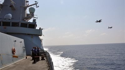 فرنسا تكثف الغارات على داعش بسوريا والعراق بحثا عن ضالعين فى هجمات باريس