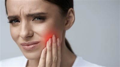 علاجات منزلية للتخلص من آلام الأسنان و ضرس العقل