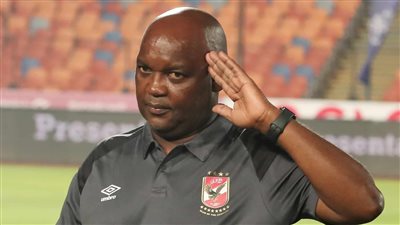 قبل مباراة أفريقيا خناقه بين موسيماني وساحر الأهلي والخطيب يرفض التدخل