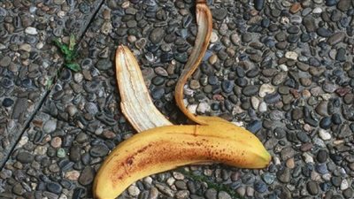 كنز بين ايديك اوعي ترمي فوائد سحرية لقشر الموز