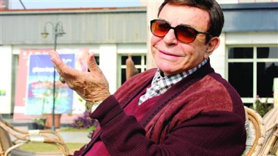 مدير مكتب الفنان الراحل سمير صبرى يعلن حقيقه وجود ابن له