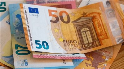 سعر اليورو في ببداية تعاملات اليوم الأربعاء 1 يونيو 2022