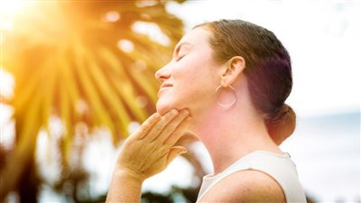 بثور الشمس ما هى تعرف عليها وعلى أسبابها وطرق علاجها