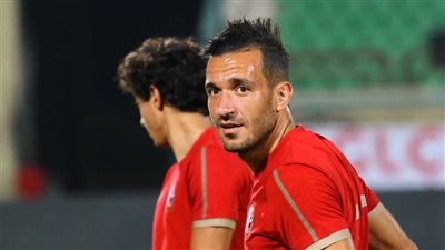 صفقة مدوية علي أعتاب النادي الأهلي بديل لـ معلول