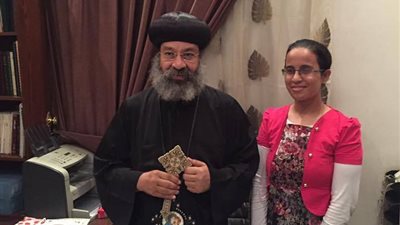 الانبا رافائيل يستقبل مريم / مبروك النجاح والتفوق بمجموع يفوق 94% ا