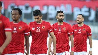 الأهلي يعلن رسميا بيع لاعبه ويتعاقد مع بديل للمايسترو