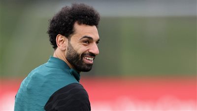 نجم الزمالك السابق يرد بهجوم ناري علي منتقدي تكريم محمد صلاح