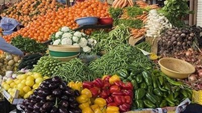 أسعار الخضار والفاكهة فى سوق العبور اليوم الاثنين 6 يونيو 2022