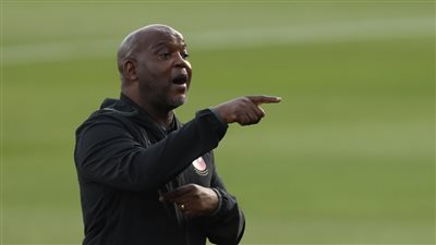 موسيماني يقرر الاستغناء عن رباعي الأهلي في الميركاتو الصيفي