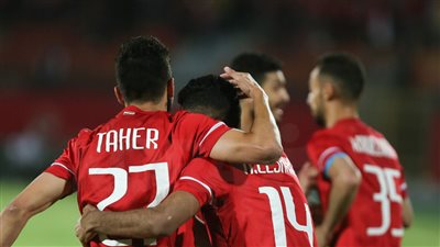 الأهلي يتمسك بالتعاقد علي صفقة ذهبية ويعيد نجمه المعار إلى التتش