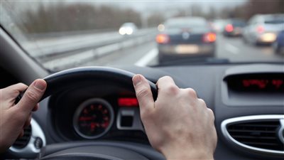 وفقا لقانون المرور شاهد رسوم تجديد رخصة السيارة 2022