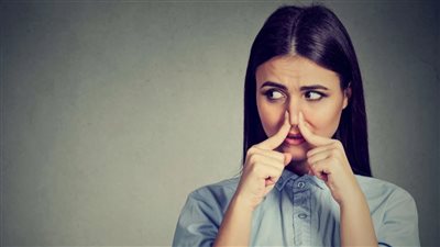 خلال فصل الصيف كيف تحمى جسمك من روائح العرق المزعجة