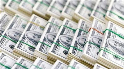 تحديث اسعار الدولار مقابل الجنية في جميع بنوك مصر خلال منتصف تعاملات اليوم