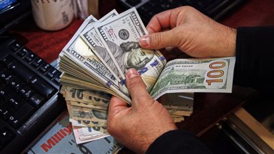 الدولار المجنون يواصل الاستقرار ليسجل هذا السعر امام الجنيه