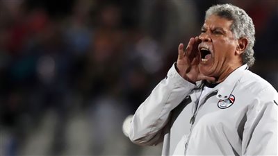 حسن شحاتة يكشف حقيقة هجومة علي محمد صلاح