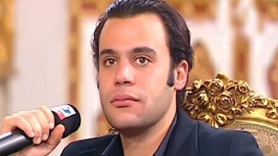 محمد إمام يوجه رسالة لفنان كبير والفنان يرد.. معقولة الكلام ده؟