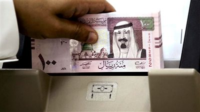سعر الريال السعودي امام الجنيه فى بدايه تعاملات اليوم الجمعه