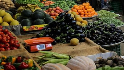 أسعار الخضار والفواكة فى سوق العبور اليوم الإثنين 27 يونيو 2022