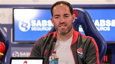 مدرب الأهلي الجديد يهدد مستقبل حارس مرمى الفريق