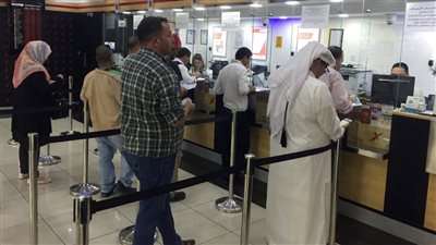 سعر الدينار الكويتي والريال السعودي فى البنوك ومكاتب الصرافه