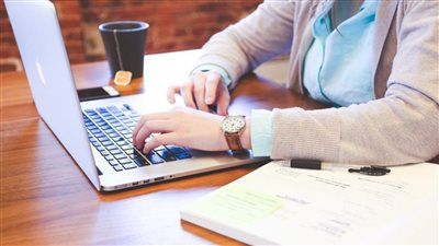 أعرف إزاي تربح من الإنترنت وتزود دخلك في الصيف