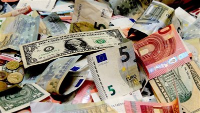 اسعار العملات الاجنبيه فى البنوك ومكاتب الصرافه
