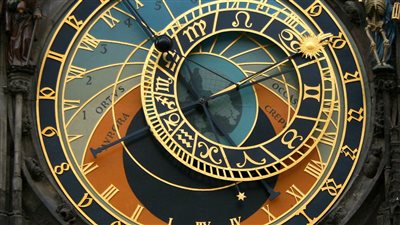 فلوس وتحذير وحب تعرف علي الأبراج الأكثر والأقل حظا في هذا الشهر