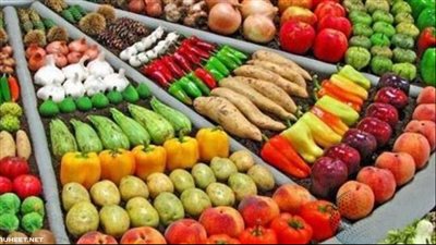 اسعار الخضار والفاكهه اليوم فى سوق العبور الباذنجان يتراجع