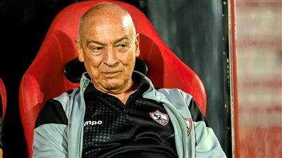 الزمالك يدرس تجديد عقد السفاح ويبلغ نجمه بالرحيل