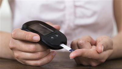 خفض السكرالمرتفع بشكل سريع في المنزل