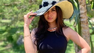 منة عرفة تكشف حقيقة حملها وترد علي الجمهور هو باين أوي كدا