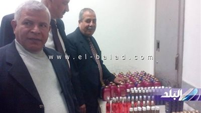 بالصور.. ضبط مستحضرات تجميل بـ250 ألف جنيه بحوزة راكب إيرلندي