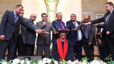 رئيس الكنيسة الإنجيلية يشهد رسامة القس يوثام جمال للمركز الروحي للتدريب