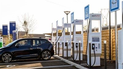 رسميا اروبا مفيش عربيه بنزين تاني اعرف امتي