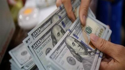 هدوء ما قبل العاصفة في سعر الدولار الخبيث في بداية تعاملاتة في البنوك بمصر