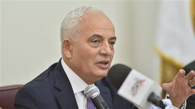 وزارة التربية والتعليم تصدر قرارات عاجلة بشأن الامتحانات و فيروس المخلوي