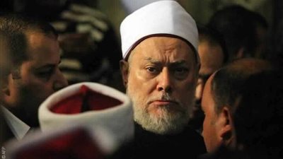 تفاصيل اغرب فتوي للشيخ علي جمعة بخصوص الشات والفيسبوك