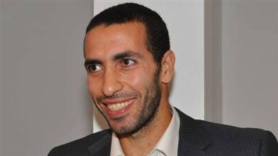 شاهد بالصور ابو تريكة وهنيدي يهنئون حسام عاشور علي انضمامه لهذا الفريق العالمي