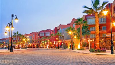 شاهد ما حدث لسائحة بريطانية في الغردقة