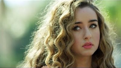 بالصور هنا الزاهد تبهر متابعيها بجمالها فى احدث اطلاله لها