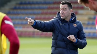 تشافي خذله برشلونة يقترب من صفقة تبادلية كبرى ضحيتها دبابة إفريقيا